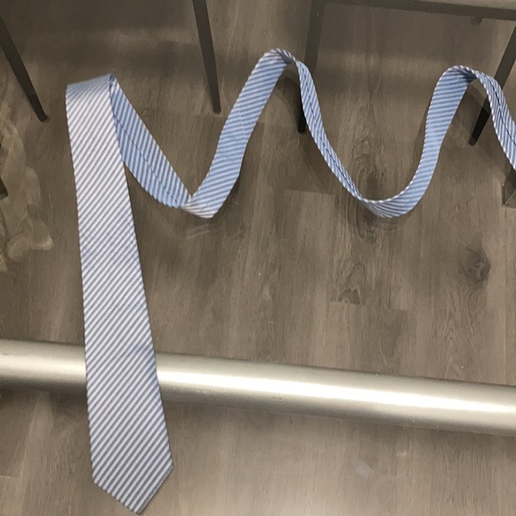 Burberry tie - Picture 3 of 6